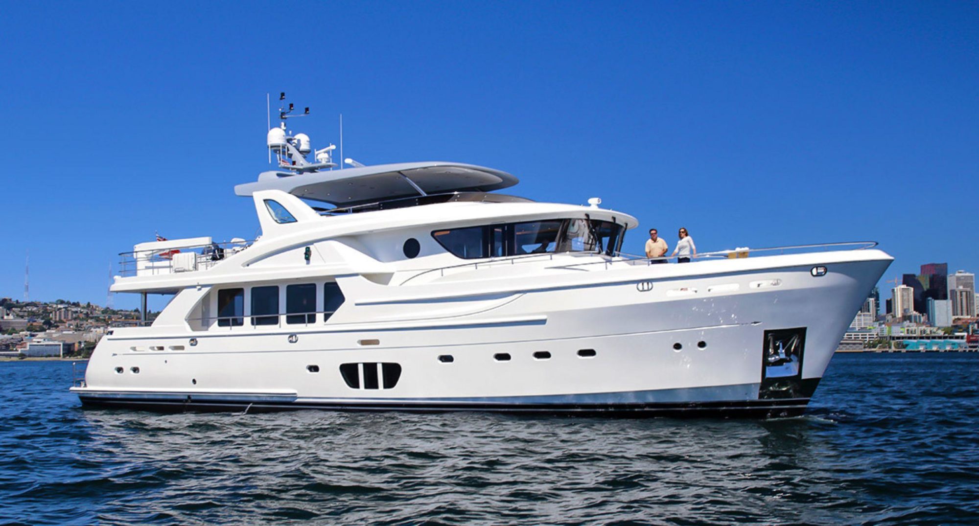 92' Selene Ocean Explorer 2016 - Hampton Yacht Group